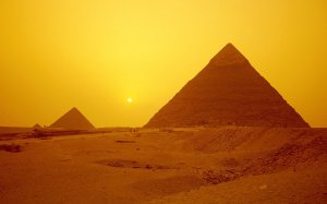 In Land of Pyramids and Sand